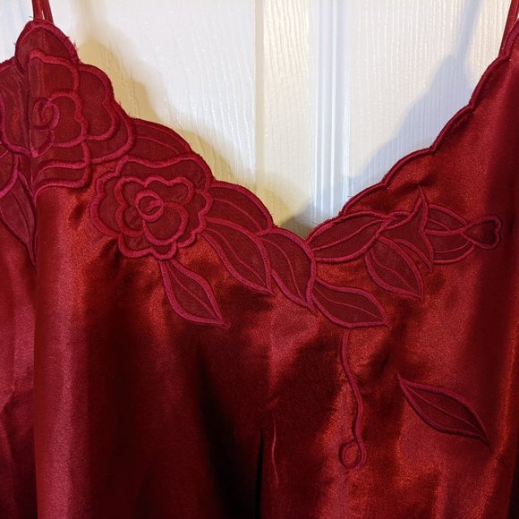 Maryann's Boutique Satiny Floral Embroidered Maroon Chemise Slip - size L - Picture 5 of 7